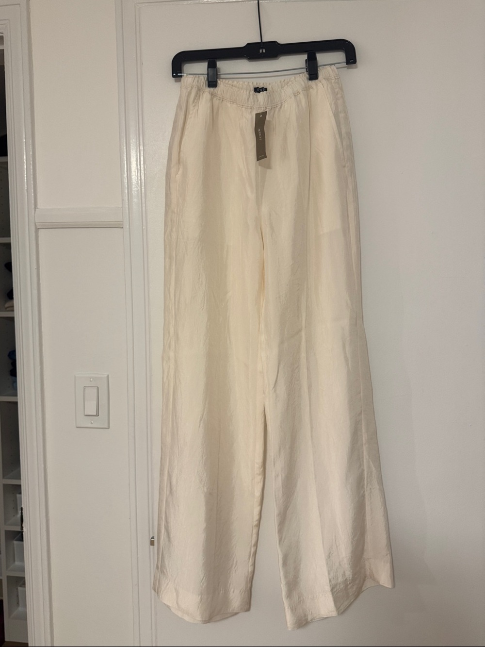Woven Wide-Leg Cream Pants